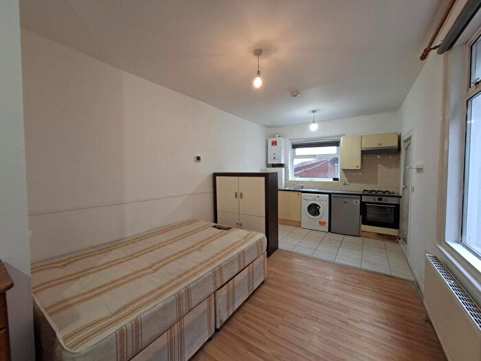 Studio To Rent In Saint Margaret's Avenue, London, N15