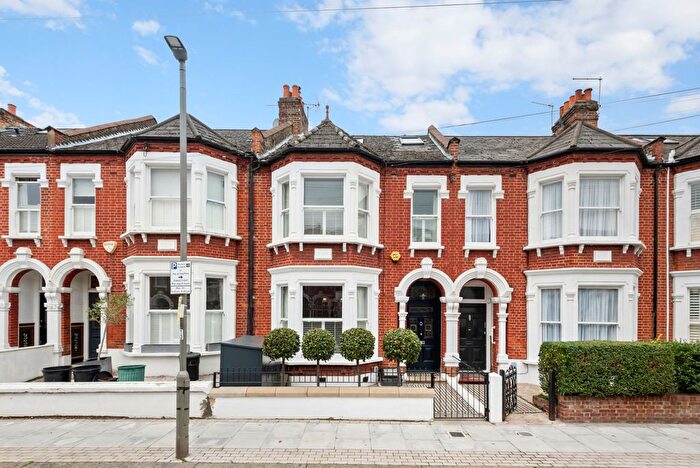 5 Bedroom Terraced House For Sale In Foxbourne Road, SW17
