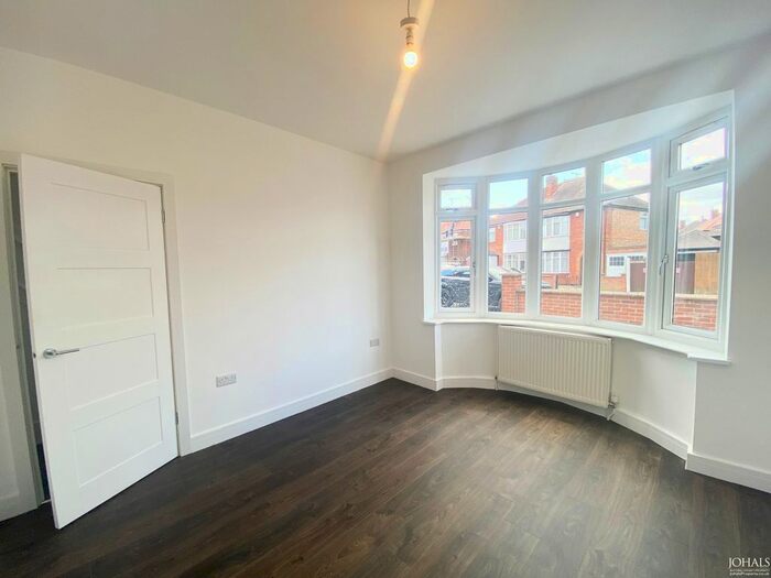 3 Bedroom Semi-Detached House To Rent In Lynholme Road, Leicester, LE2