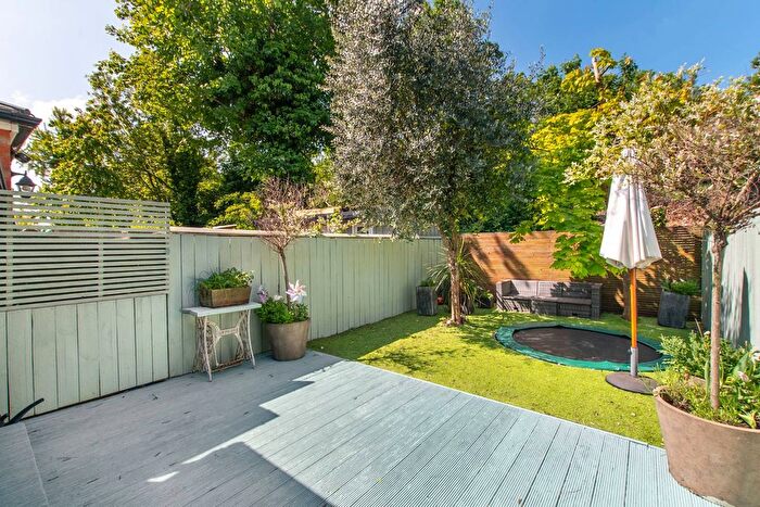 5 Bedroom Semi-Detached House For Sale In Harley Road, Harlesden, London, NW10