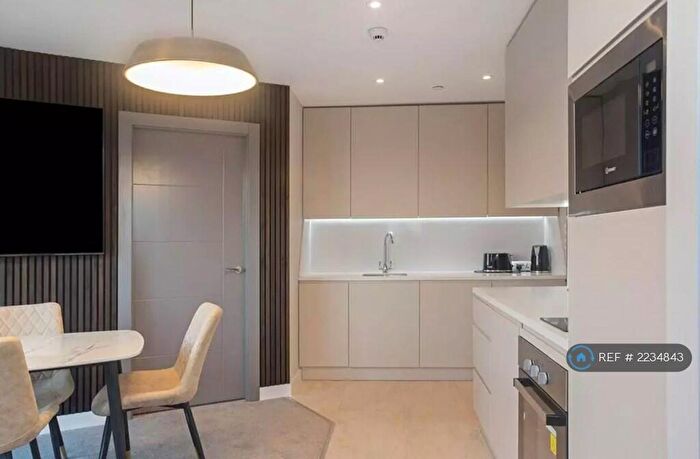 2 Bedroom Flat To Rent In Chuchill Way, Macclesfield, SK11