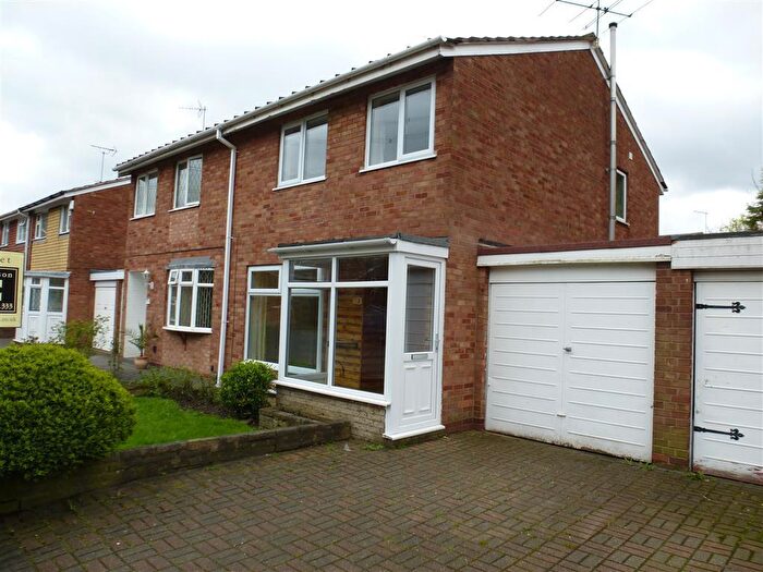 3 Bedroom Semi Detached House To Rent In Vanguard Close, Birmingham, B36