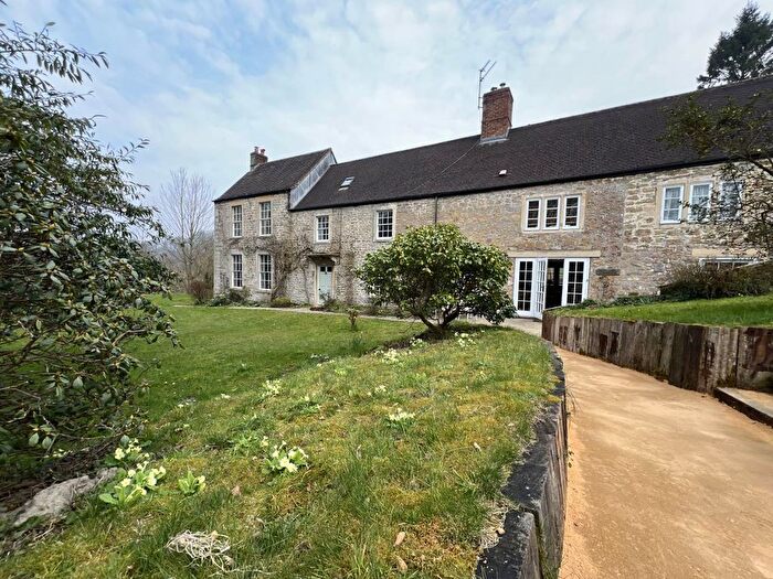 5 Bedroom Detached House To Rent In Short Street, Chapmanslade, Westbury, BA13