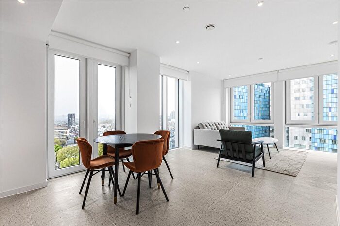 1 Bedroom Flat To Rent In Cendal Crescent, Whitechapel, London, E1