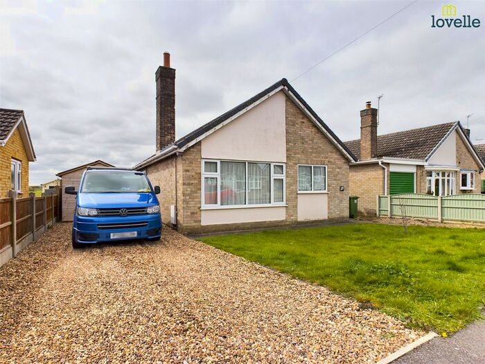 2 Bedroom Bungalow For Sale In Ferryside Gardens, Fiskerton, LN3