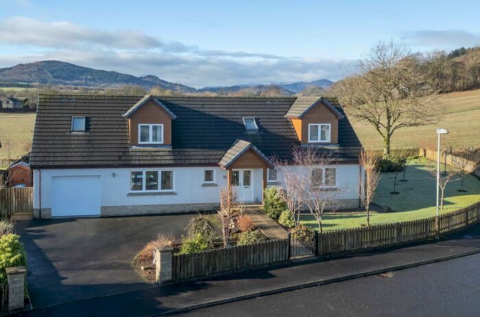 3 Bedroom Detached House For Sale In Bramblefield, Crieff, PH7