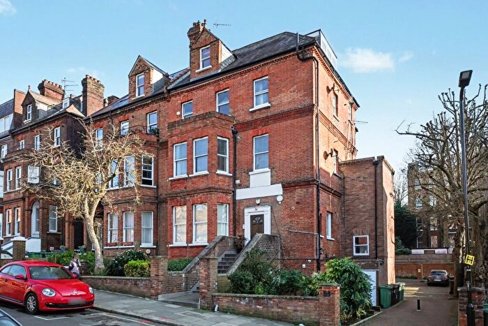 2 Bedroom Apartment For Sale In Frognal, London, NW3