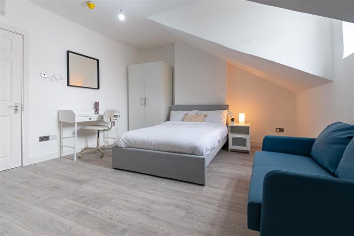 Studio To Rent In St. Marys Road, Ealing, W5