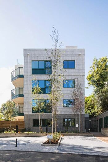 2 Bedroom Apartment For Sale In Taymount Mansion, Forest Hill, London, SE23