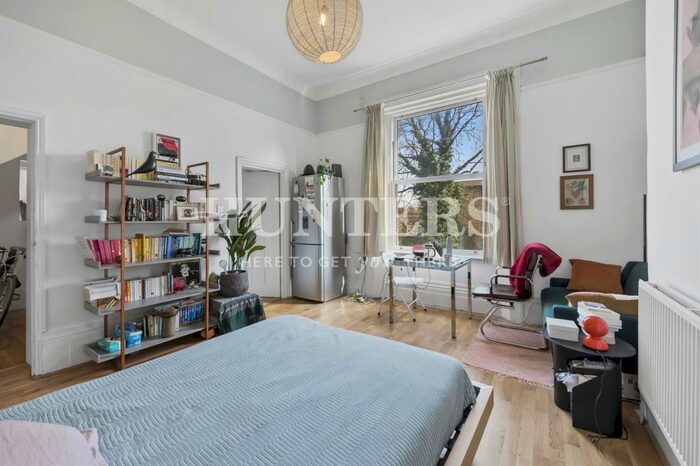 Studio To Rent In Green Lanes, London, N4