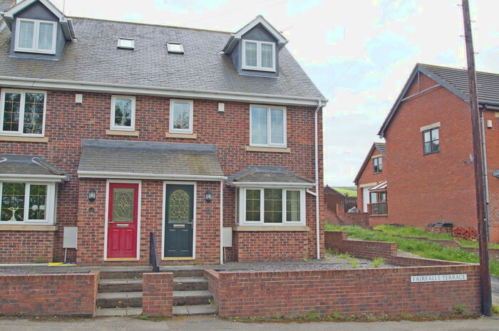 3 Bedroom Town House To Rent In Fairfalls Terrace, Co Durham, DH7
