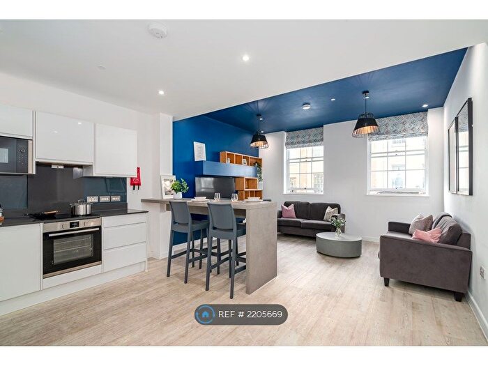 3 Bedroom Flat To Rent In Park Street, Bristol, BS1