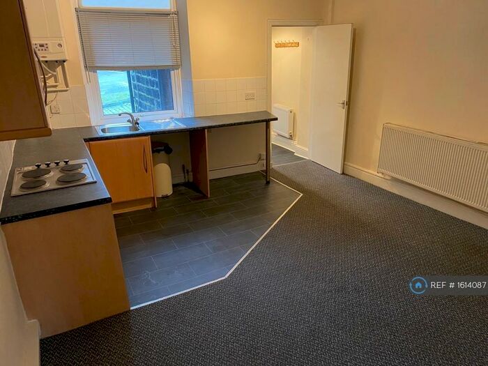 1 Bedroom Flat To Rent In Walton Street, Colne, BB8