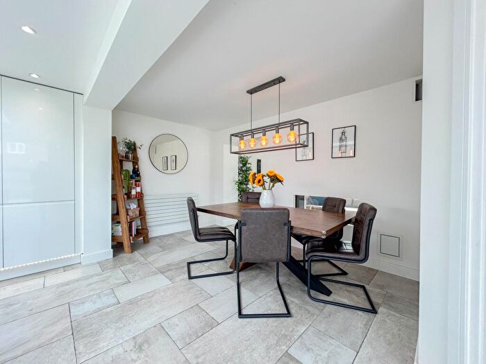 3 Bedroom Detached House For Sale In Courtfield Close, Rogerstone, NP10