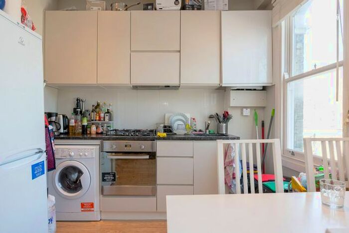 2 Bedroom Flat To Rent In Edith Road, West Kensington, London, W14