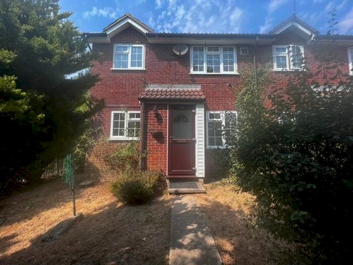 1 Bedroom Property To Rent In Snowdon Close, Eastbourne, BN23