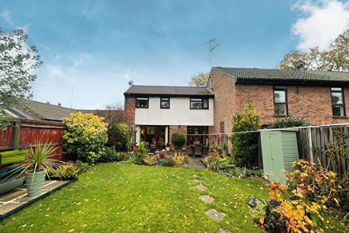 4 Bedroom Terraced House For Sale In Alder Close, Ash Vale, Surrey, GU12