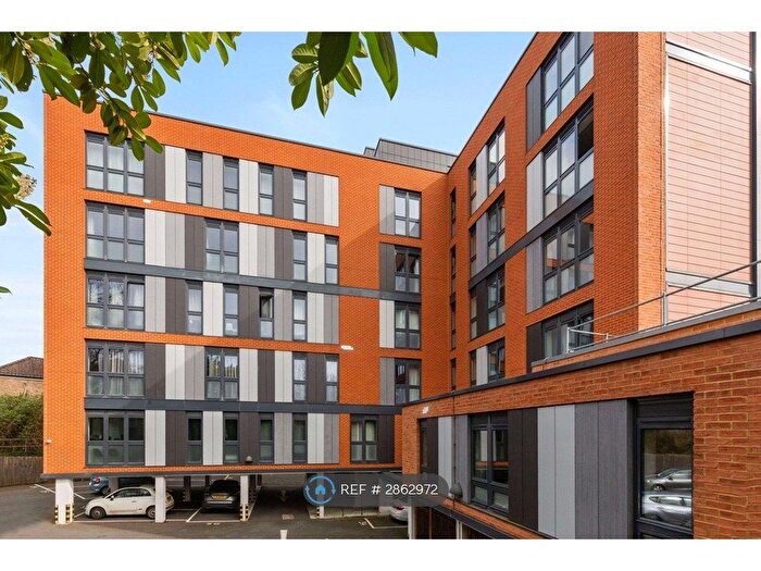 2 Bedroom Flat To Rent In Vista House, Dorking, RH4