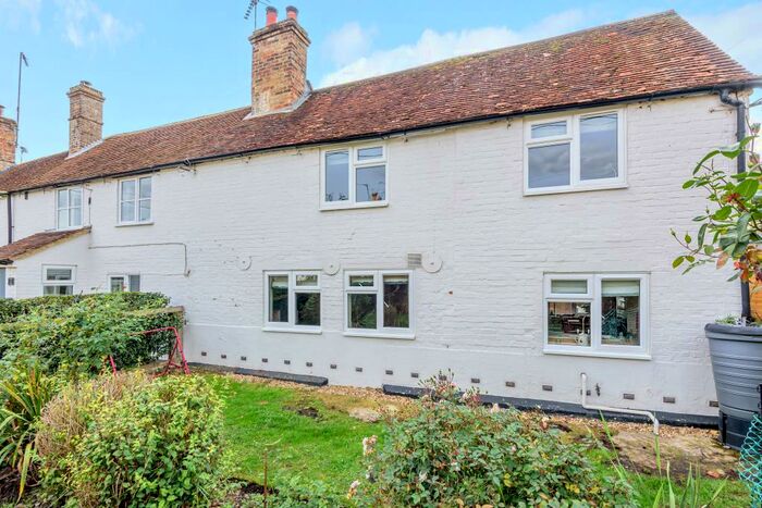 4 Bedroom Semi-Detached House To Rent In Hampstead Norreys, Berkshire, RG18