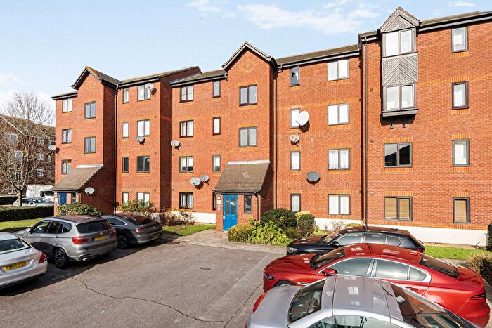 2 Bedroom Flat For Sale In Harlinger Street, Woolwich, SE18
