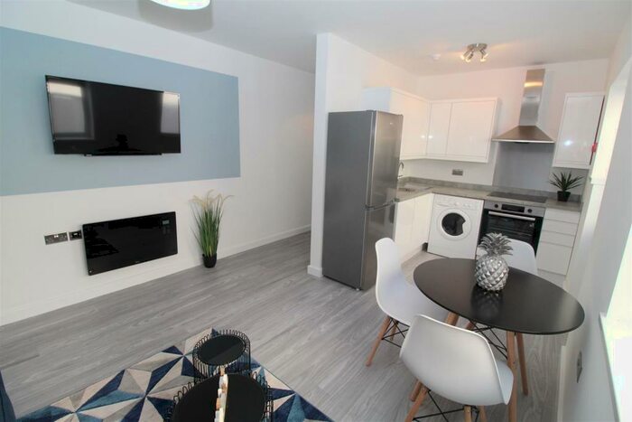 2 Bedroom Flat To Rent In Connaught Road, Roath, Cardiff, CF24