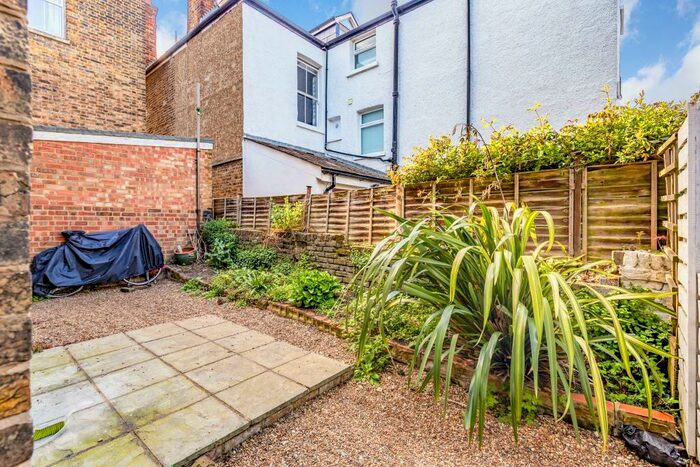 1 Bedroom Flat To Rent In Carson Road West Dulwich, SE21