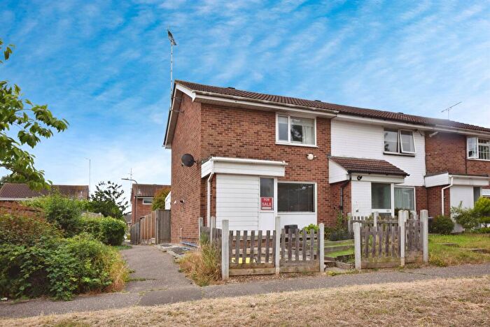 2 Bedroom End Of Terrace House For Sale In Western Approaches, Southend-On-Sea, SS2