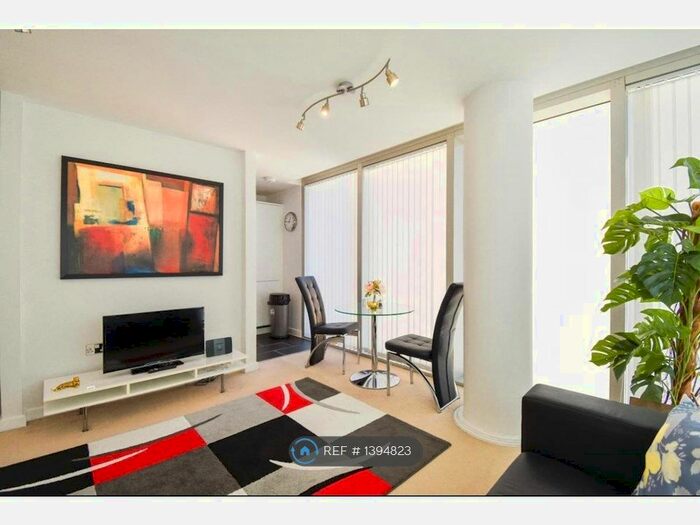 1 Bedroom Flat To Rent In Manhattan House, Milton Keynes, MK9