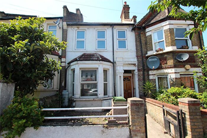 2 Bedroom Flat For Sale In Griffin Road, Plumstead, SE18