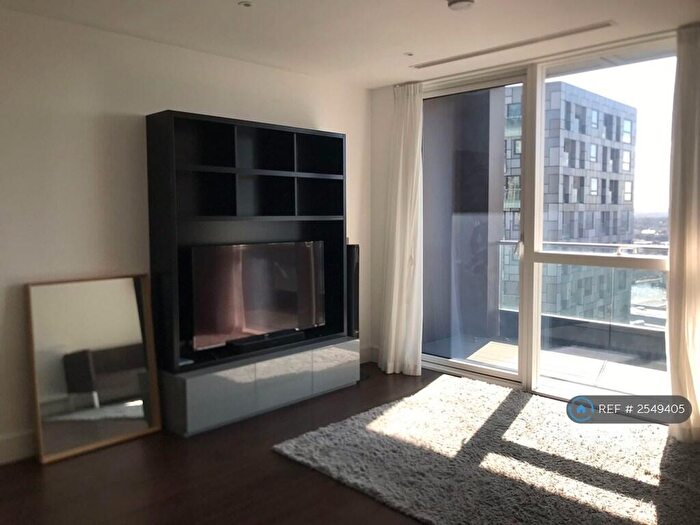1 Bedroom Flat To Rent In Maine Tower, London, E14