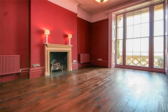2 Bedroom Apartment To Rent In Lansdown Terrace, Cheltenham, Gloucestershire, GL50