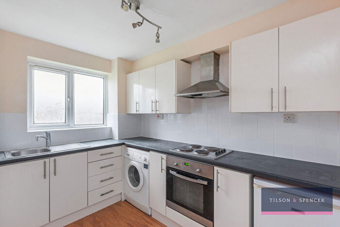 1 Bedroom Flat To Rent In Willoughby Mews, Tottenham, N17