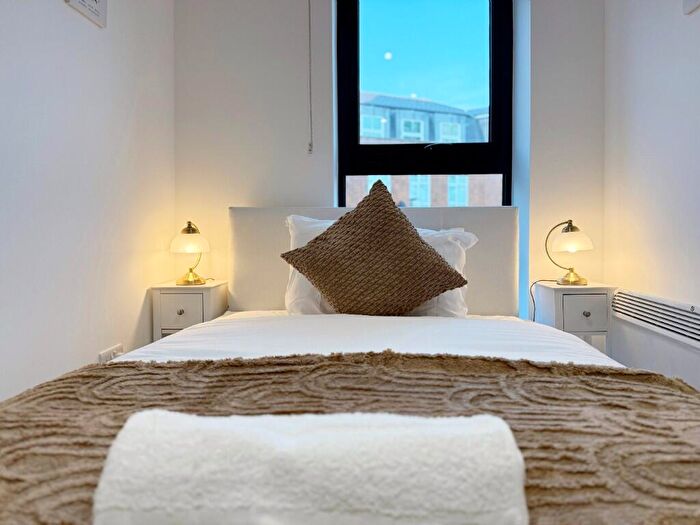 3 Bedroom Apartment To Rent In Hillreach, London, SE18