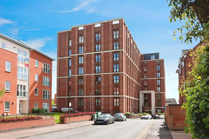 1 Bedroom Flat To Rent In Grosvenor Road, St Albans, AL1