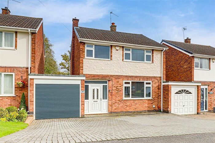 3 Bedroom Link Detached House For Sale In Nabbs Lane, Hucknall, Nottinghamshire, NG15