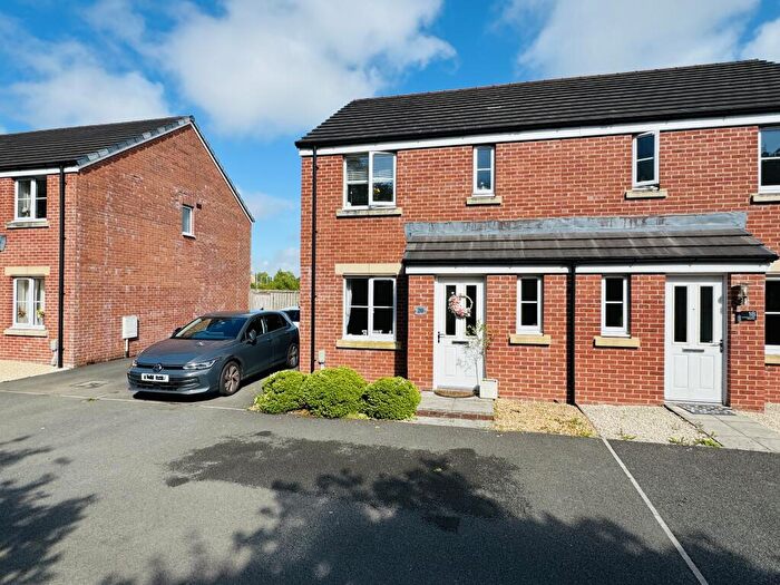 3 Bedroom House To Rent In Maes Elen, Johnstown, SA31