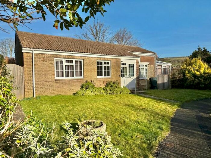 3 Bedroom Bungalow For Sale In Ashley Way, Brighstone, Newport, PO30