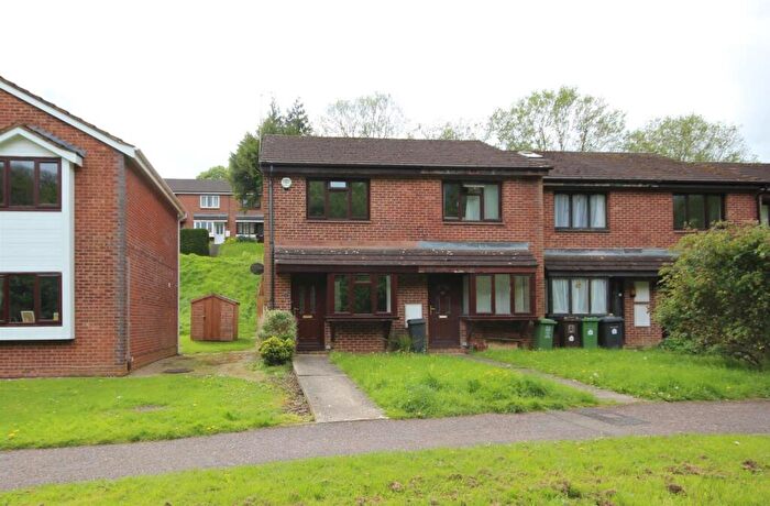2 Bedroom End Of Terrace House To Rent In Kinnerton Way, Exwick, Exeter, EX4