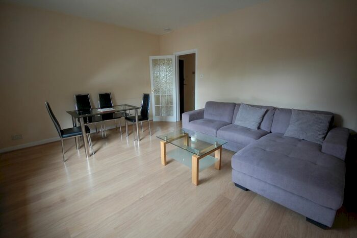 2 Bedroom Flat To Rent In Brooks Road, Chiswick, W4