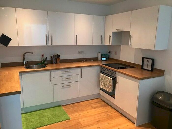 2 Bedroom Flat To Rent In Eastbank, Manchester, M4