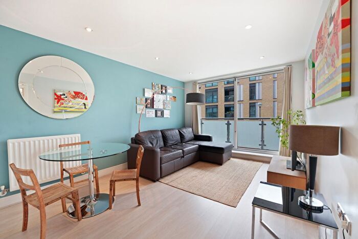 2 Bedroom Flat For Sale In Eltringham Street, London, SW18