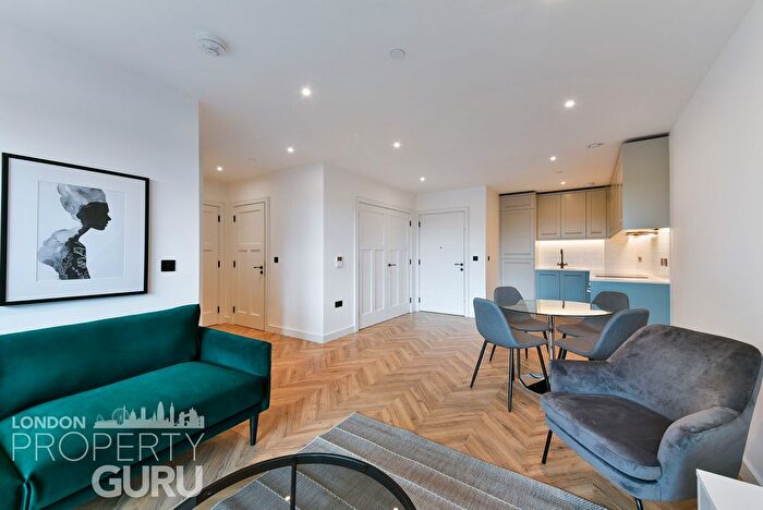 1 Bedroom Flat To Rent In Wheatfield Way, London, KT1