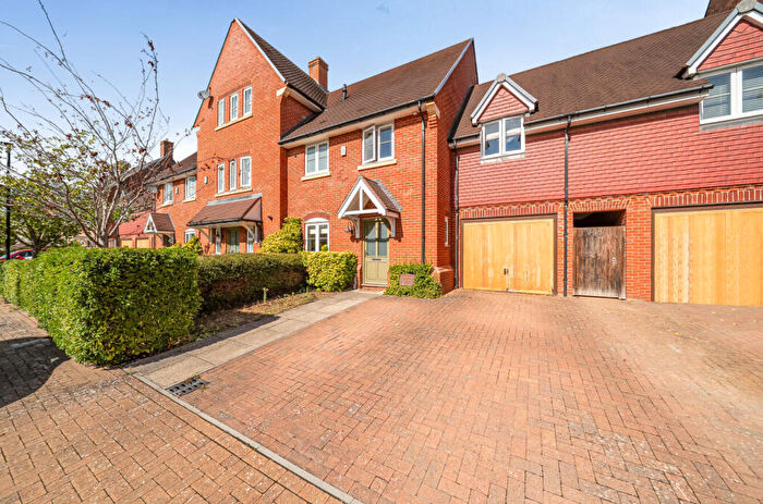 4 Bedroom Semi Detached House For Sale In Sorrel Drive, Warfield, Bracknell, RG42