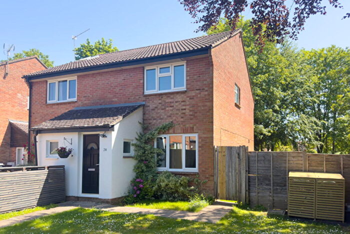 2 Bedroom Semi-Detached House For Sale In Appledown Close, Alresford, SO24