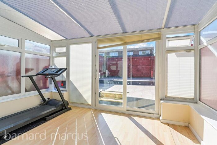 3 Bedroom Terraced House For Sale In Foxley Close, Redhill, RH1