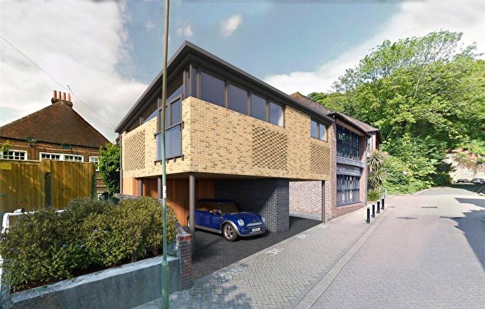 1 Bedroom Flat To Rent In Old Station Approach, Winchester, Hampshire, SO23