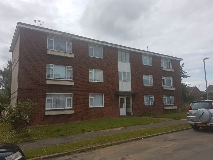 3 Bedroom Flat To Rent In Intalbury Avenue, Aylesbury, HP19