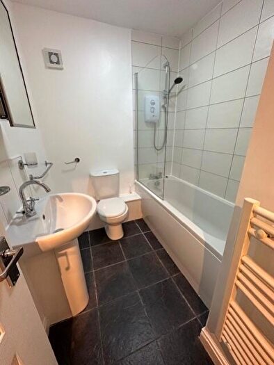 2 Bedroom Flat To Rent In Beaufort Place, Evans Close, Didsbury, M20