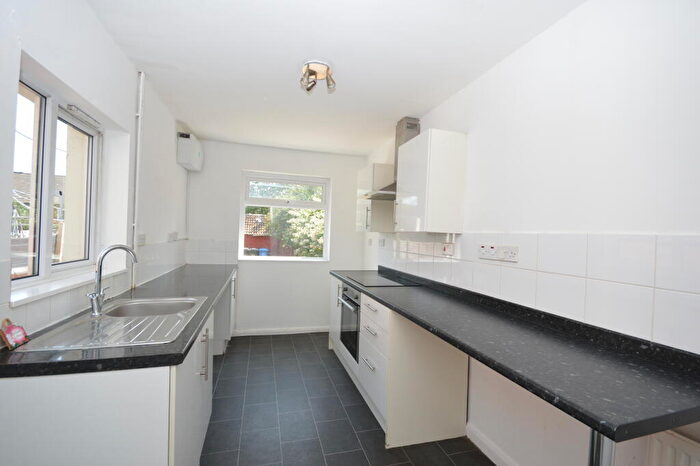 3 Bedroom House To Rent In Regent Street, Kettering, NN16