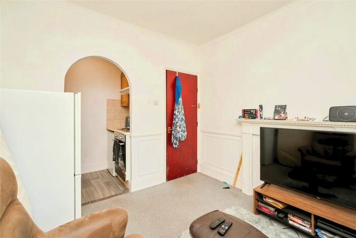 1 Bedroom Flat For Sale In George Street, Ryde, Isle Of Wight, PO33